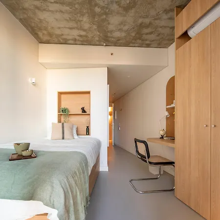 Micampus Tower Student *